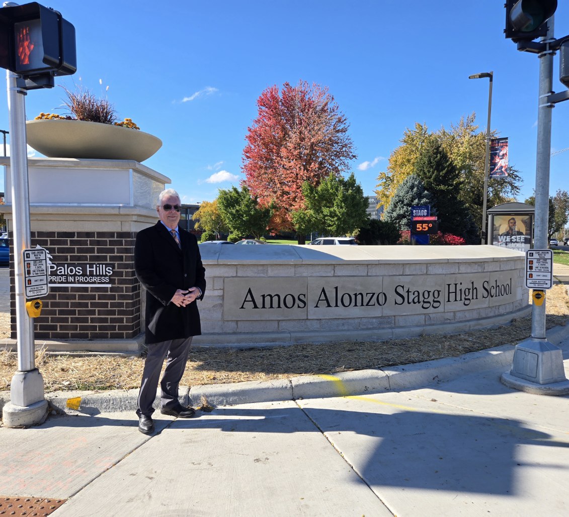 Photo of Mayor Bennett at the dedication of the 111th Street and Roberts Road Improvement Project